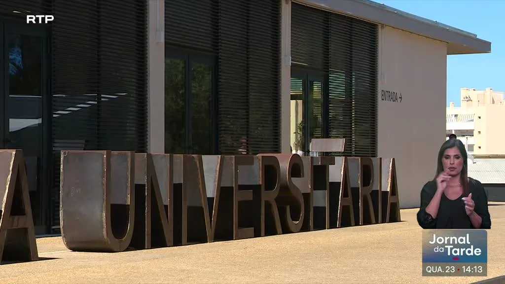 Ministro inaugura residências universitárias no Algarve