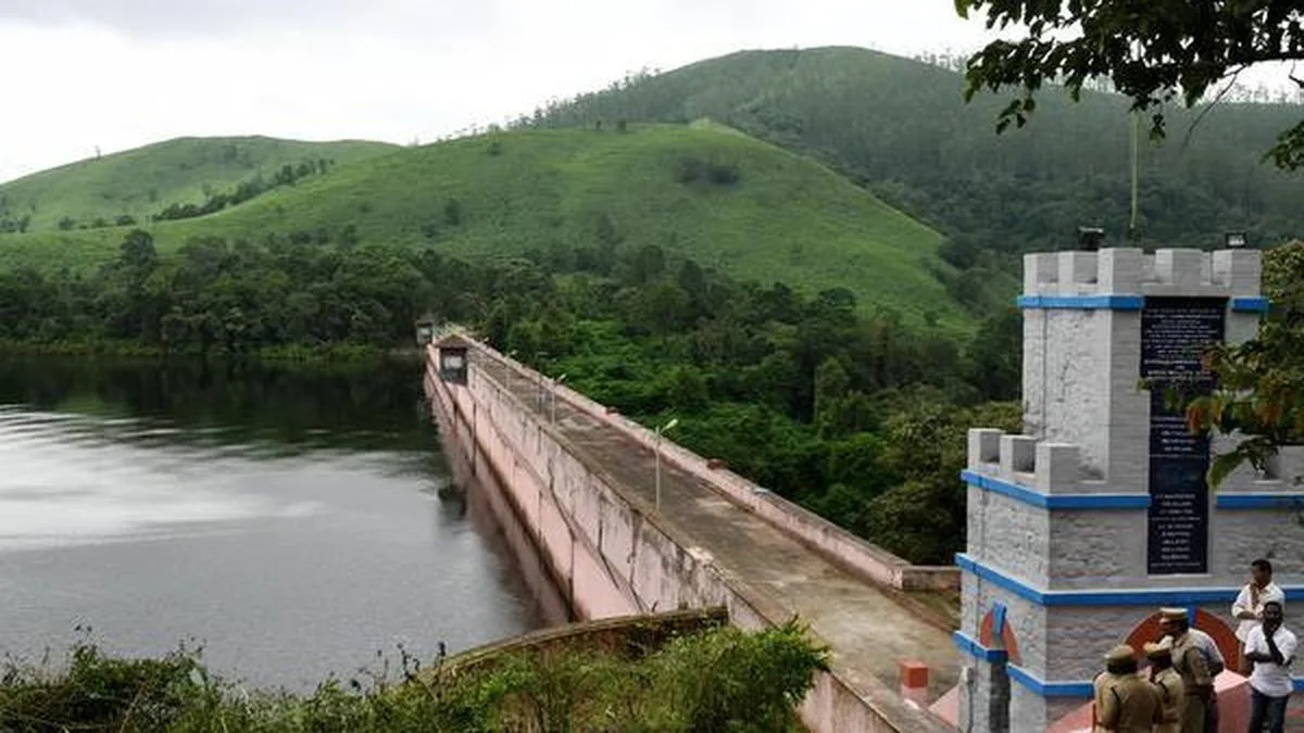 Water level in Mullaperiyar dam stands at 118.90 feet