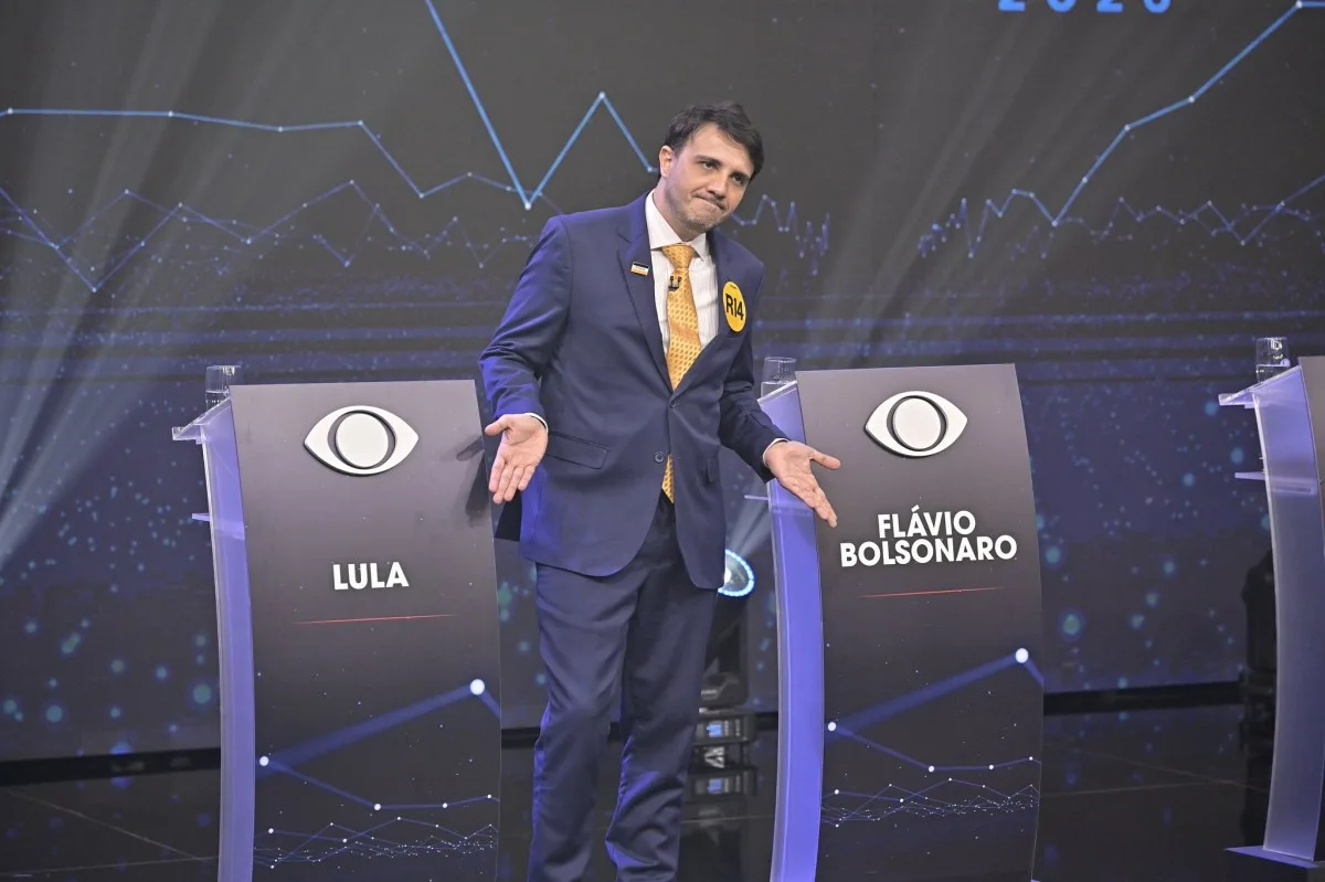 Debate: Renan Santos sobe o tom no 2º bloco e ataca Lula e Flávio Bolsonaro