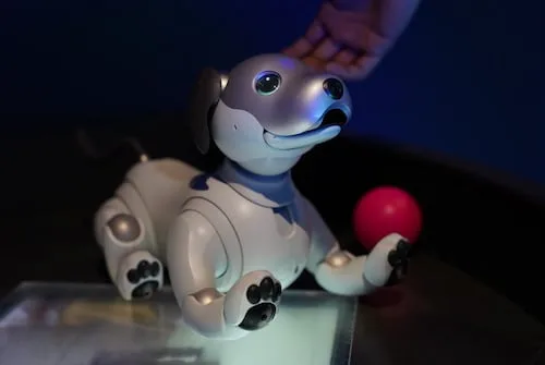 Perro robot causa sensación en el Museo Franz Mayer; forma parte de la exposición: “IA: Más que humano”