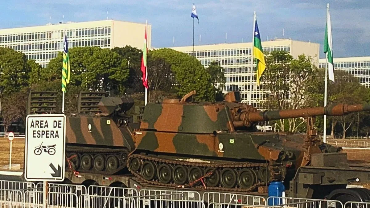 Segurança reforçada fecha Esplanada e cerca prédios dos Três Poderes para desfile de 7 de Setembro em Brasília