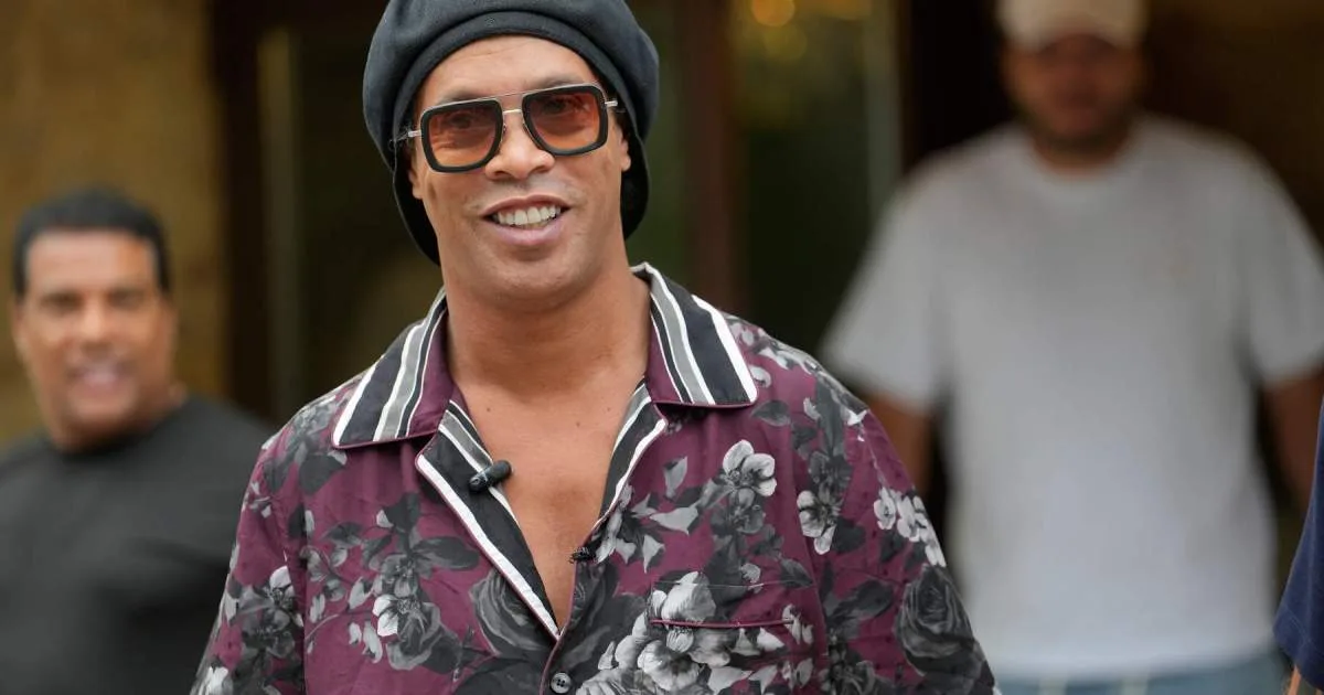 A los 46 años, Ronaldinho firmó con un club de Italia y vuelve a jugar profesionalmente