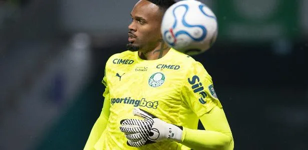 Carlos Miguel vacila no fim, e Palmeiras só empata com o Cerro em casa