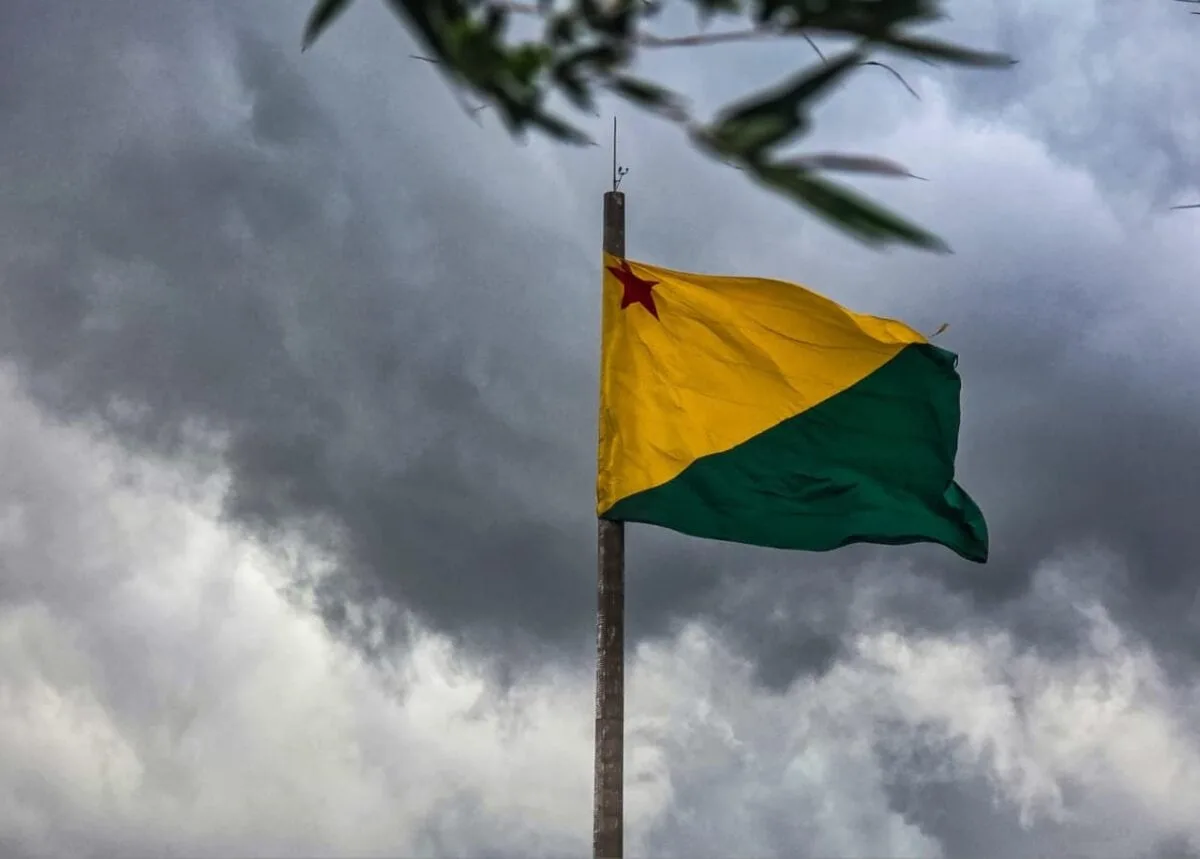 Quarta-feira será quente e abafada, com possibilidade de chuvas fortes e temporais no Acre