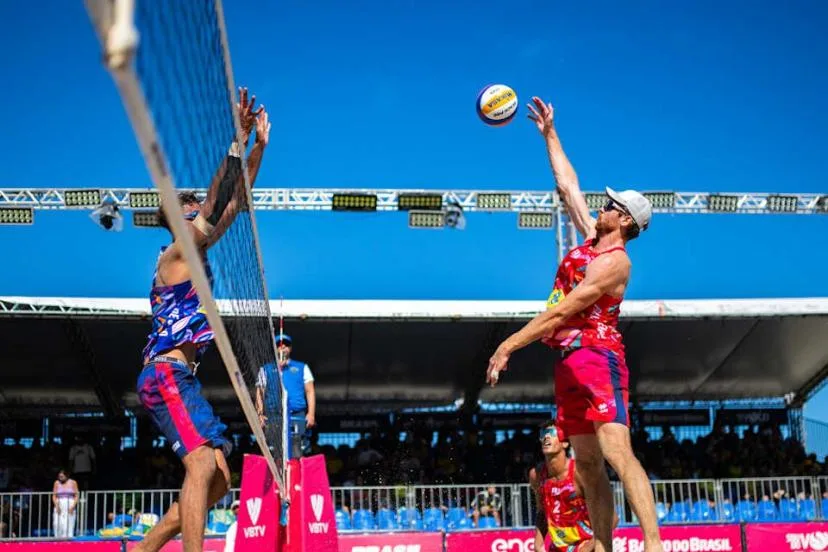 Après l'Euro, les Bleus du beach-volley, emmenés par les paires Daubas - Ayé et Rotar - Gauthier-Rat, sont lancés vers les JO de Los Angeles