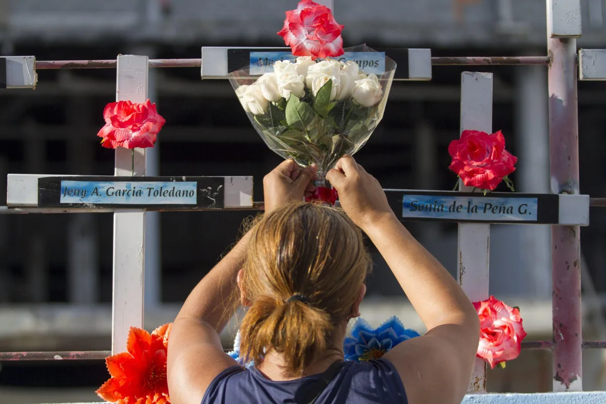 Deudos de las víctimas del Casino Royale claman justicia; solo hay un sentenciado a 15 años de la tragedia