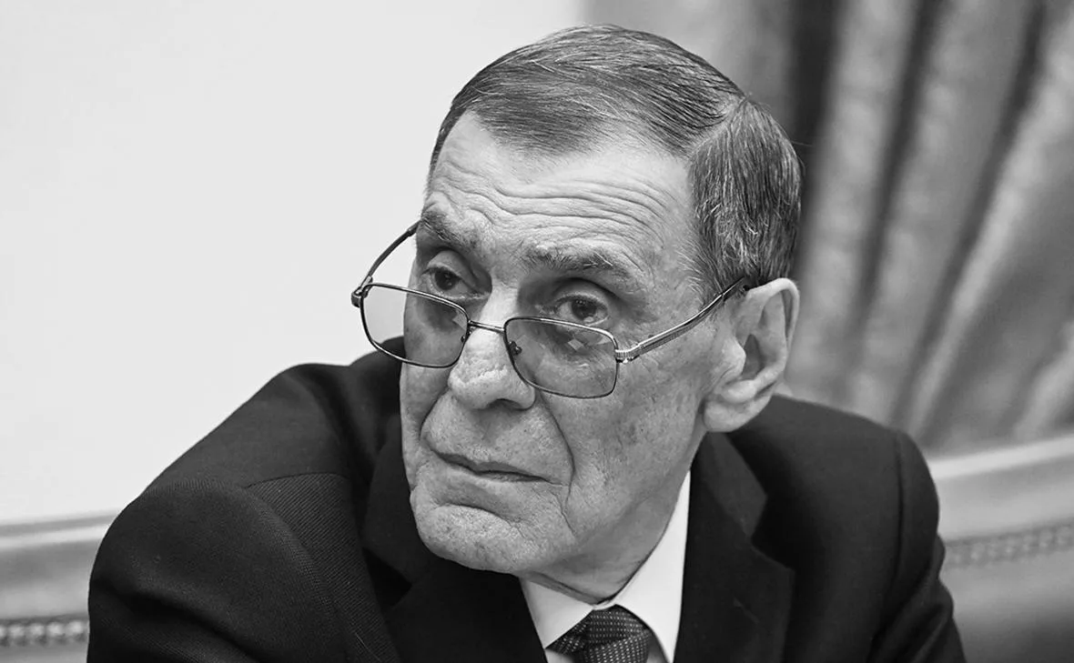 Умер соавтор Конституции России Борис Эбзеев
