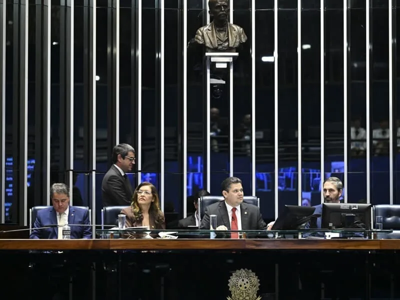 Senado libera US$ 1,76 bi em crédito externo a Estados e municípios