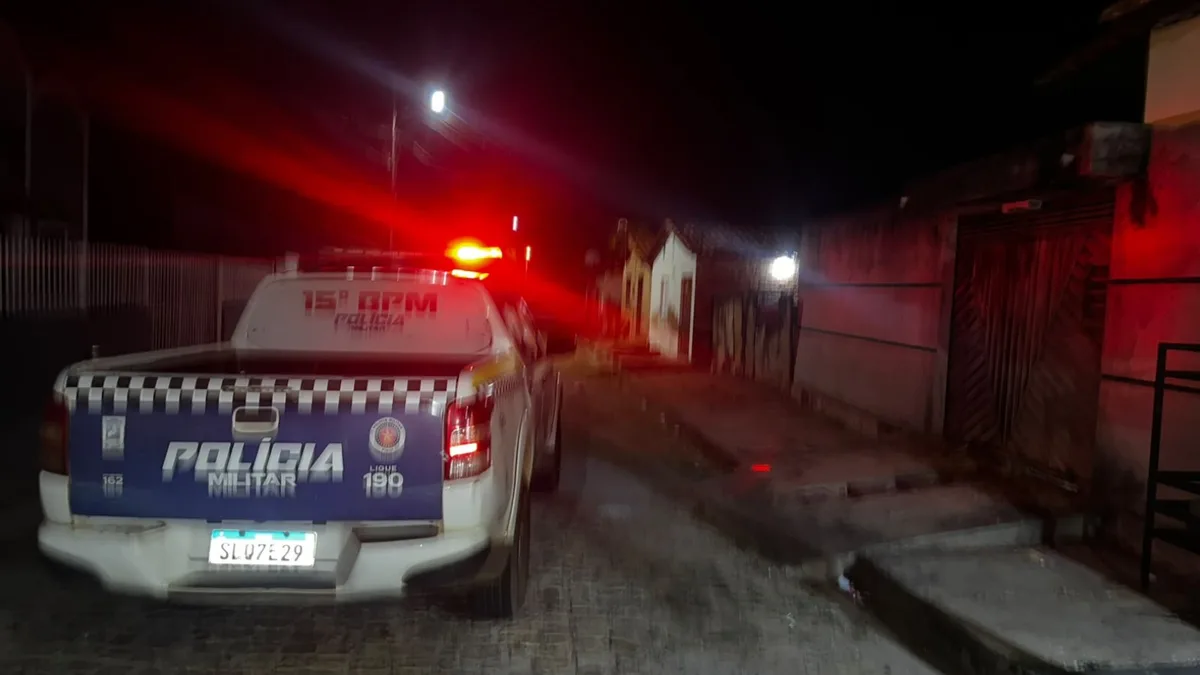 Homem é morto a facadas ao tentar defender amigo durante briga em bar no PI
