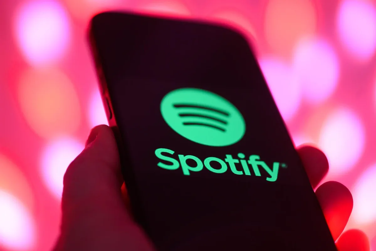 Spotify prueba a retrasar el lanzamiento de nuevas canciones hasta tres días para los usuarios gratuitos
