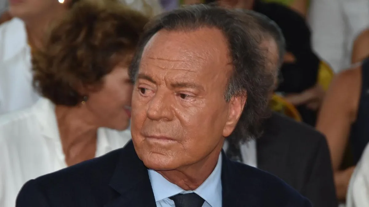 La reflexión de Julio Iglesias (83) sobre la felicidad: "Estar entusiasmado y apasionado es más importante que estar feliz"