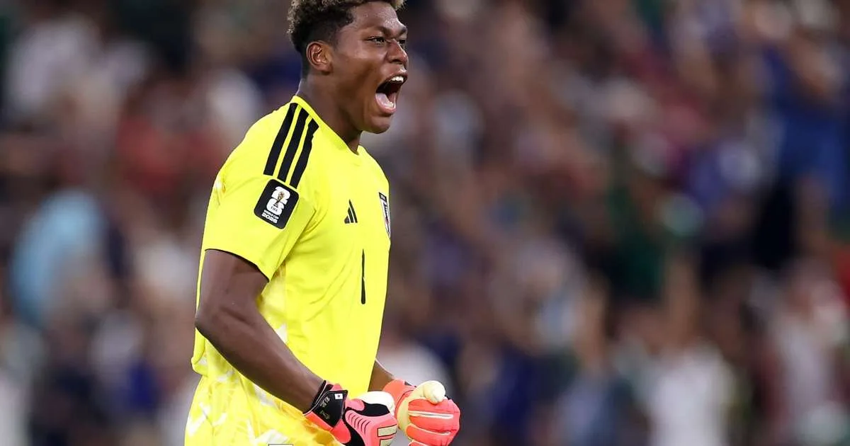 PSG encerra negociação por Zion Suzuki, e goleiro já tem novo interessado