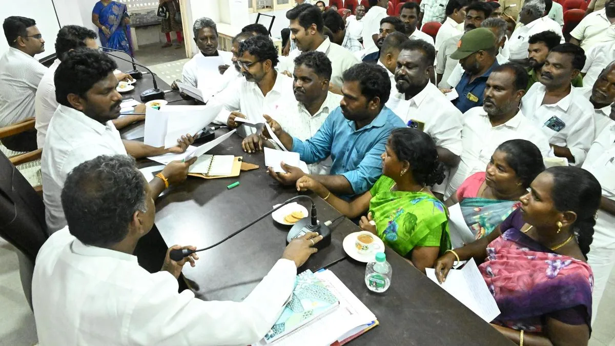 Govts. urged to rescue fishermen held in Sri Lanka