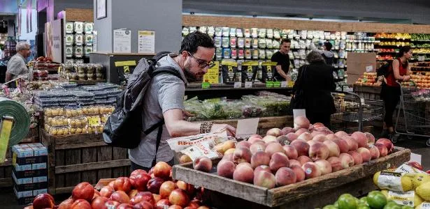 Tomate, cenoura e batata ficam mais baratos em julho, diz Apas