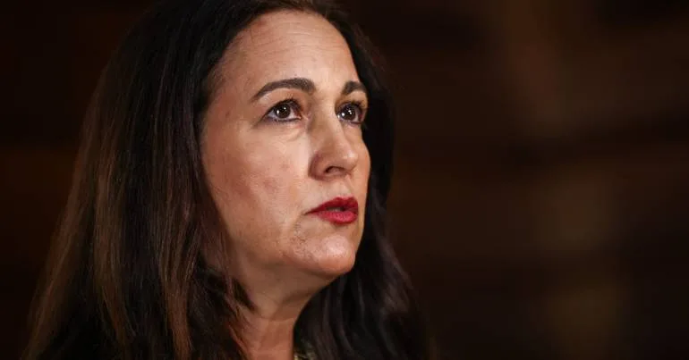 PJ sem acreditação: ministra garante provas intactas