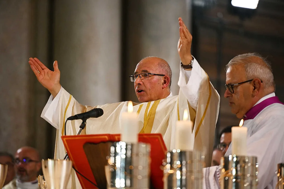 Leão XIV vai ser operado a nódulo. "Igreja de Lisboa está próxima e reza pelo seu rápido restabelecimento"