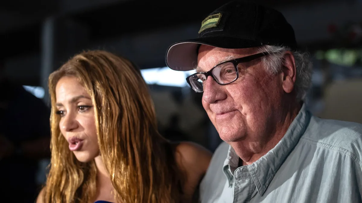 Shakira viaja al Chocó y anuncia que reconstruirá la universidad y 10 colegios afectados por el terremoto