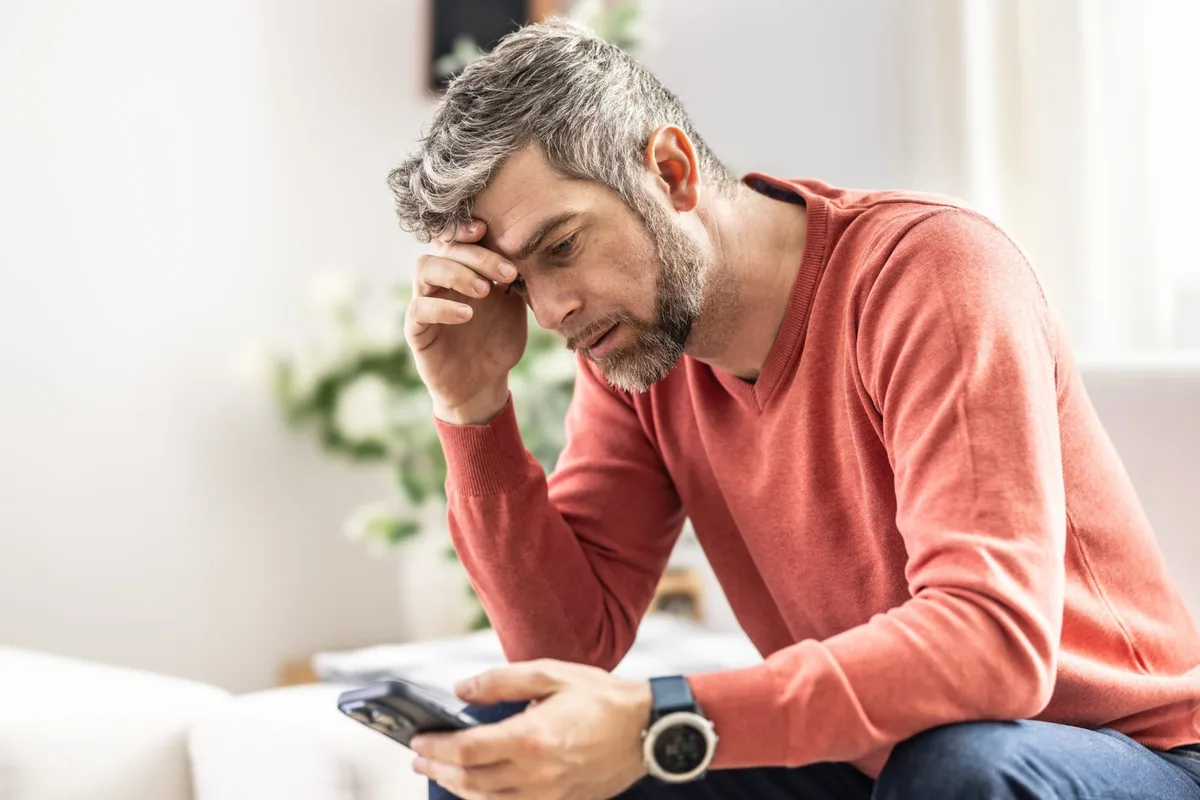 10 million Americans are using advance loan apps to get their paychecks in advance—and it’s costing them hundreds of dollars more, report finds