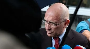 Passos só admite regresso à vida política se PSD "não for bem-sucedido"