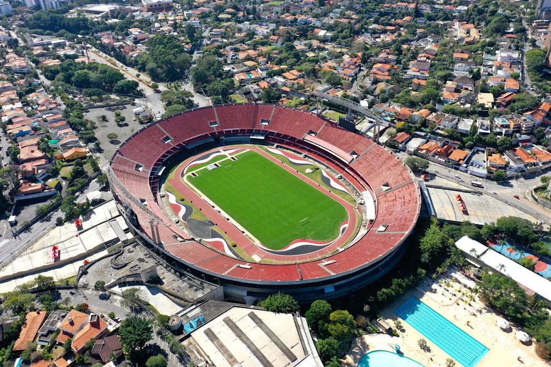 BYD negocia naming rights de estádio de clube gigante da Série A; confira detalhes