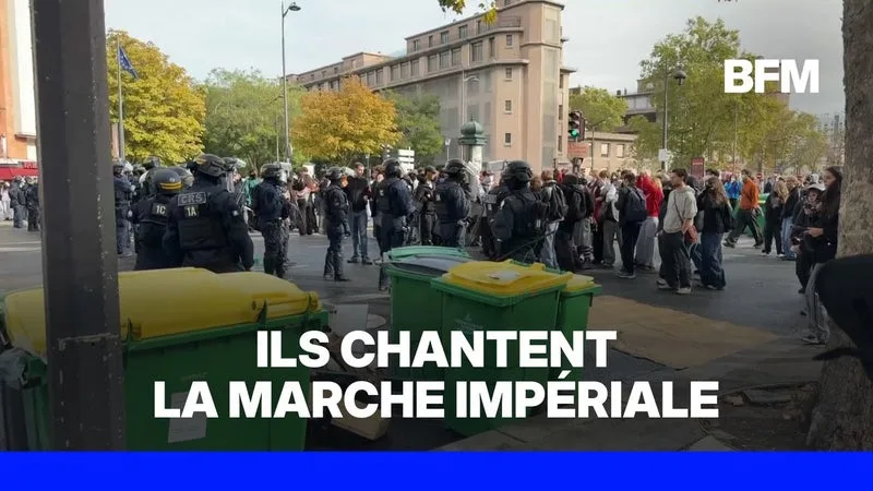 Lors du blocage du lycée Hélène-Boucher de Paris, les manifestants ont chanté la célèbre chanson de Dark Vador face à l'arrivée des CRS