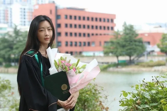 33살 달수빈, 13년 만에 대학 졸업했다 “시간도 눈물도 돈도 너무 많이 들어”