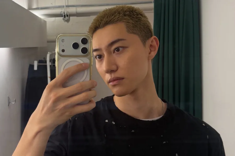 Kwak Dong Yeon Enlists In The Military