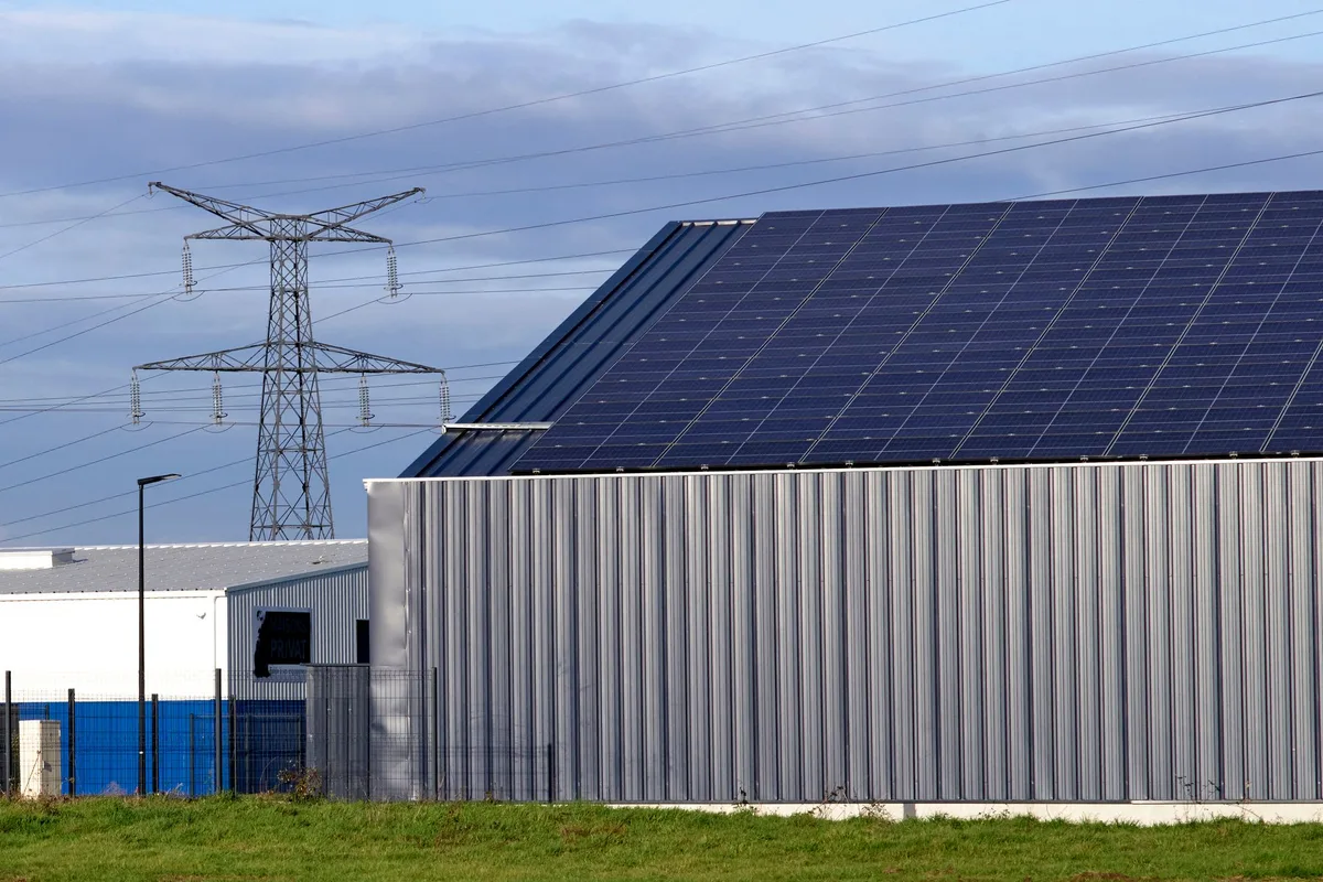 Énergies renouvelables et électricité : un rapport relance le débat sur un « sujet passionnel »