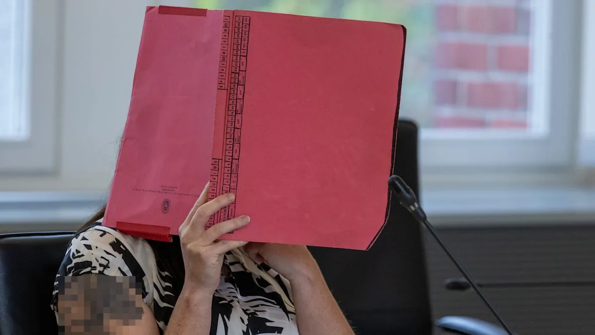 „Ich kenn’ sie mein ganzes Leben schon“ - Geheimnisvoller Zeuge besuchte Gina H. im Gefängnis