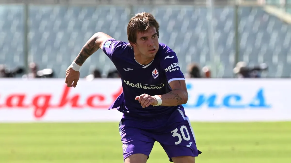 “Tuvo un mal día, pero es injusto criticarlo”: el DT de Fiorentina respaldó a Franco Mastantuono tras la derrota contra Genoa