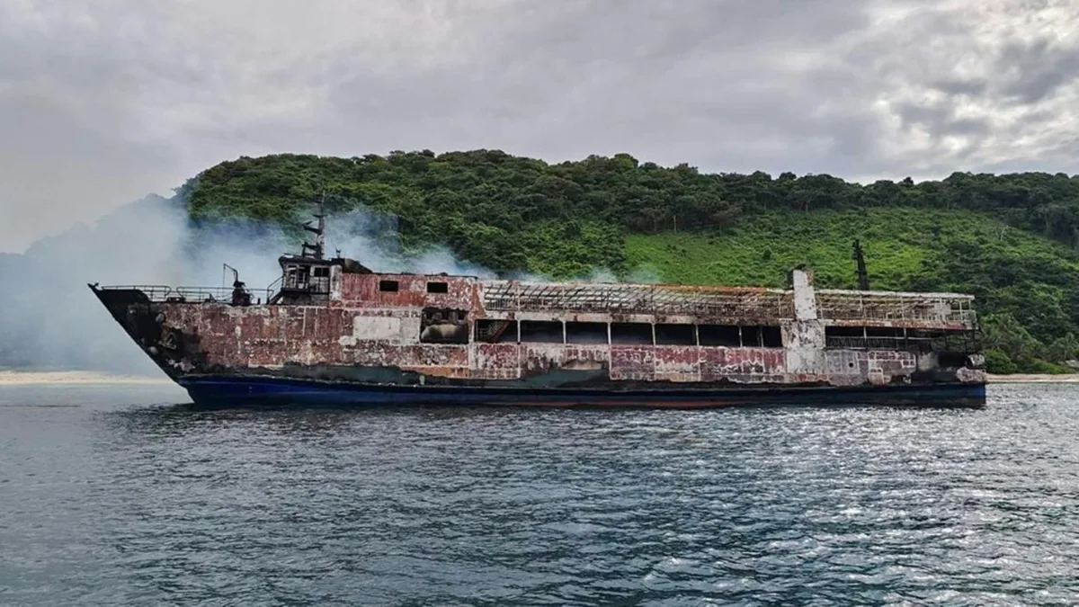 30 Leichen nach Brand auf philippinischer Fähre gefunden