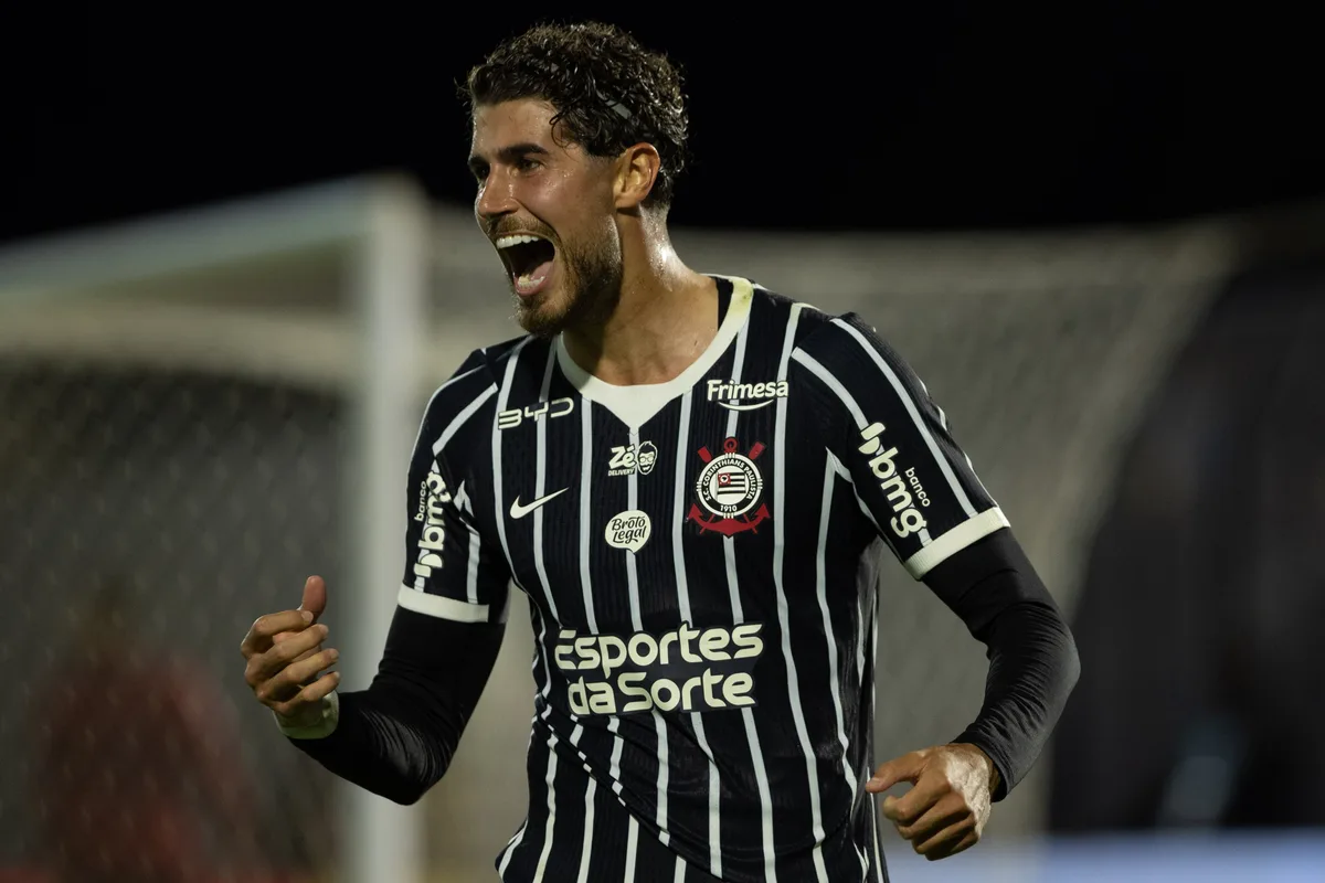 Pedro Raul sofre trauma na costela e vira dúvida no Corinthians