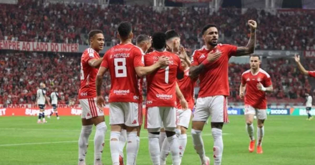 Lateral do Internacional detona empate: "Tudo por água abaixo"