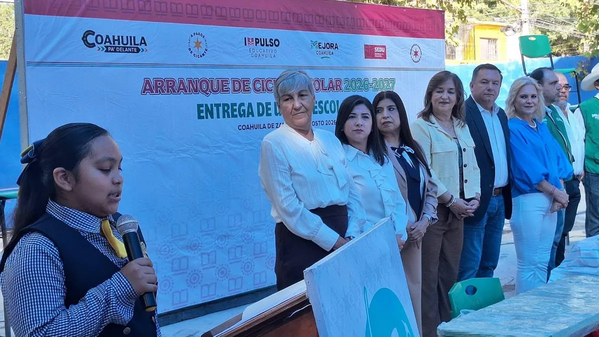 Regresan a clases en Múzquiz con útiles, libros y equipamiento