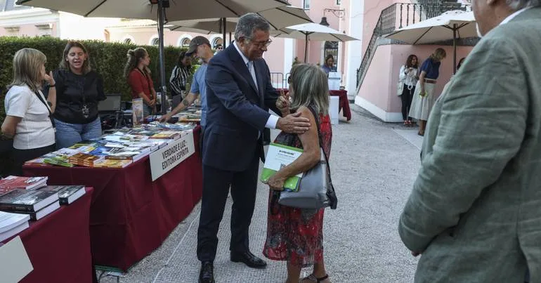 Seguro apela à leitura como "antídoto contra a ignorância"