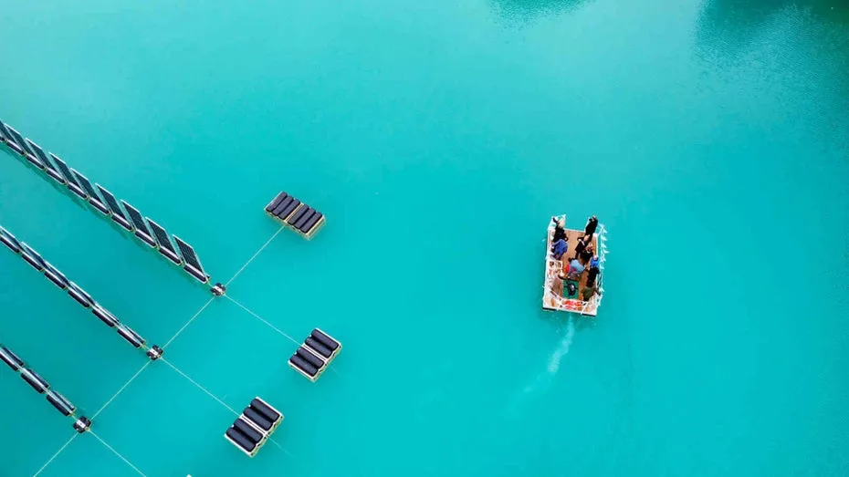Strom und Wasser vertragen sich doch: So funktionieren schwimmende Solaranlagen