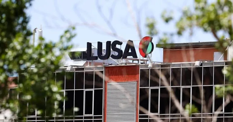 Autarcas defendem independência editorial da Lusa