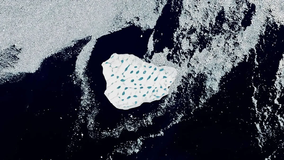 La NASA mira a Groenlandia desde el espacio y encuentra una estructura errante del tamaño de Ceuta que ya ha recorrido 1.000 km