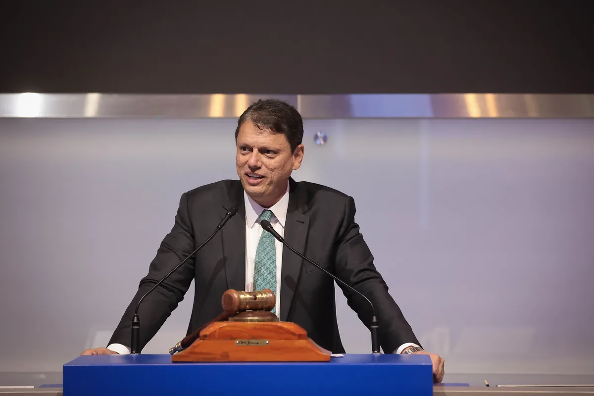 Tarcísio recebe R$ 1 milhão do fundo partidário do Republicanos