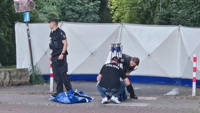 Erfolgreiche Fahndung: Fußgänger stirbt nach Schlägen – Verdächtiger ermittelt