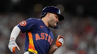 José Altuve castiga las Crawford Boxes y remolca dos carreras vitales para los Astros