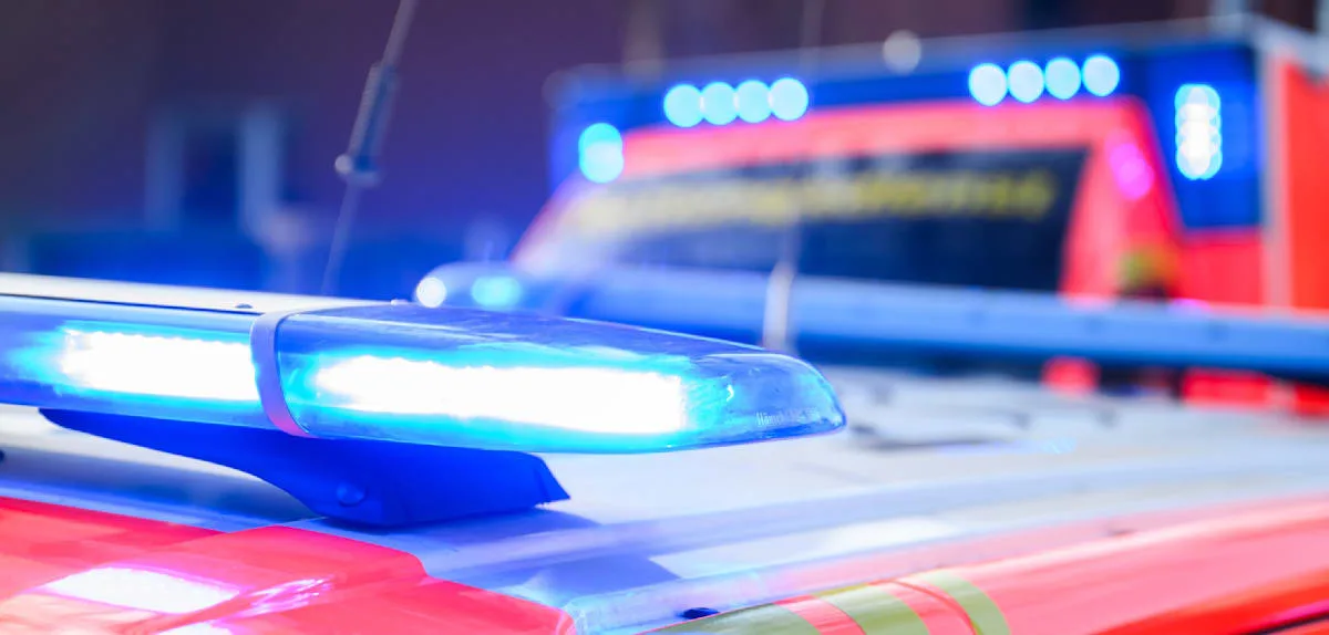 Mann legt sich in Aurich vor Rettungswagen – Strafverfahren