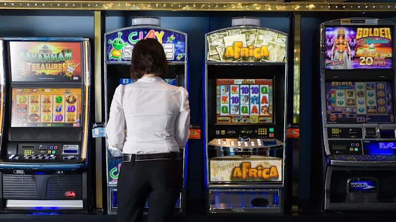 Open slather for money laundering in NSW clubs and hotels