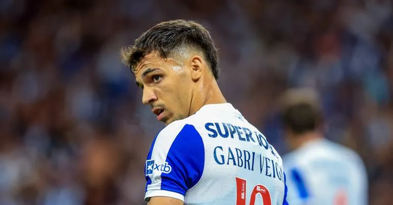 Gabri Veiga sem lesão após substituição no clássico