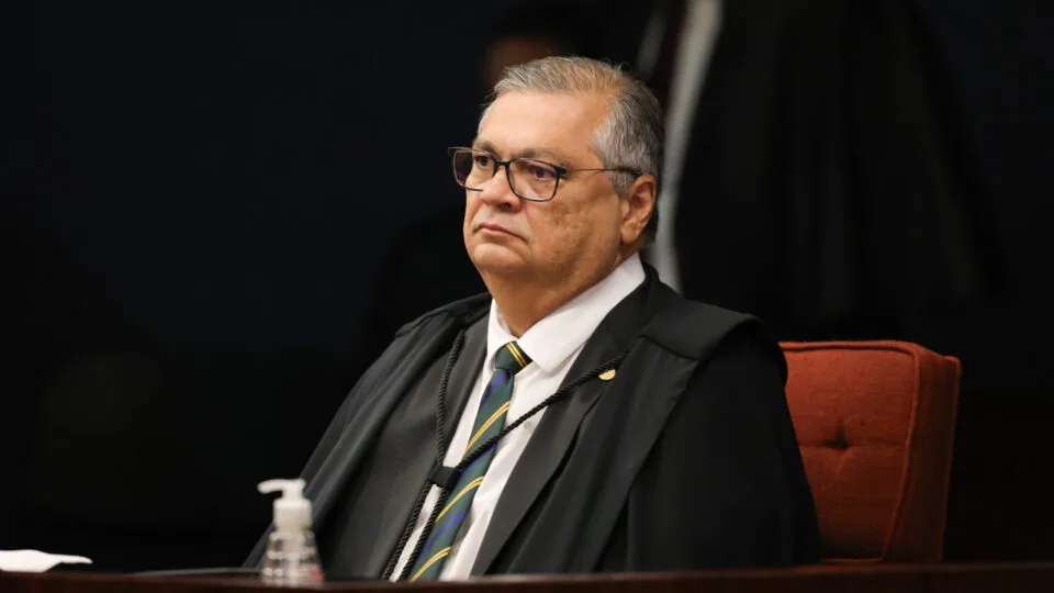 Pressionado, Dino levanta sigilo sobre operação que avançou sobre fonte de jornalista no Maranhão