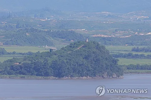北, UFS 연습 중 동해상으로 발사체…탄도미사일이면 8일만