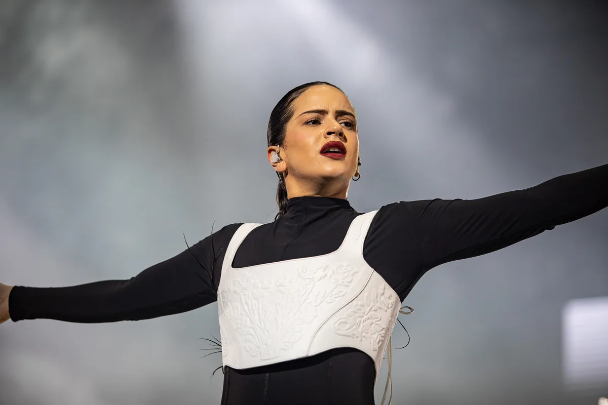 Rosalía no Brasil: veja provável setlist e tudo o que você precisa saber sobre os shows