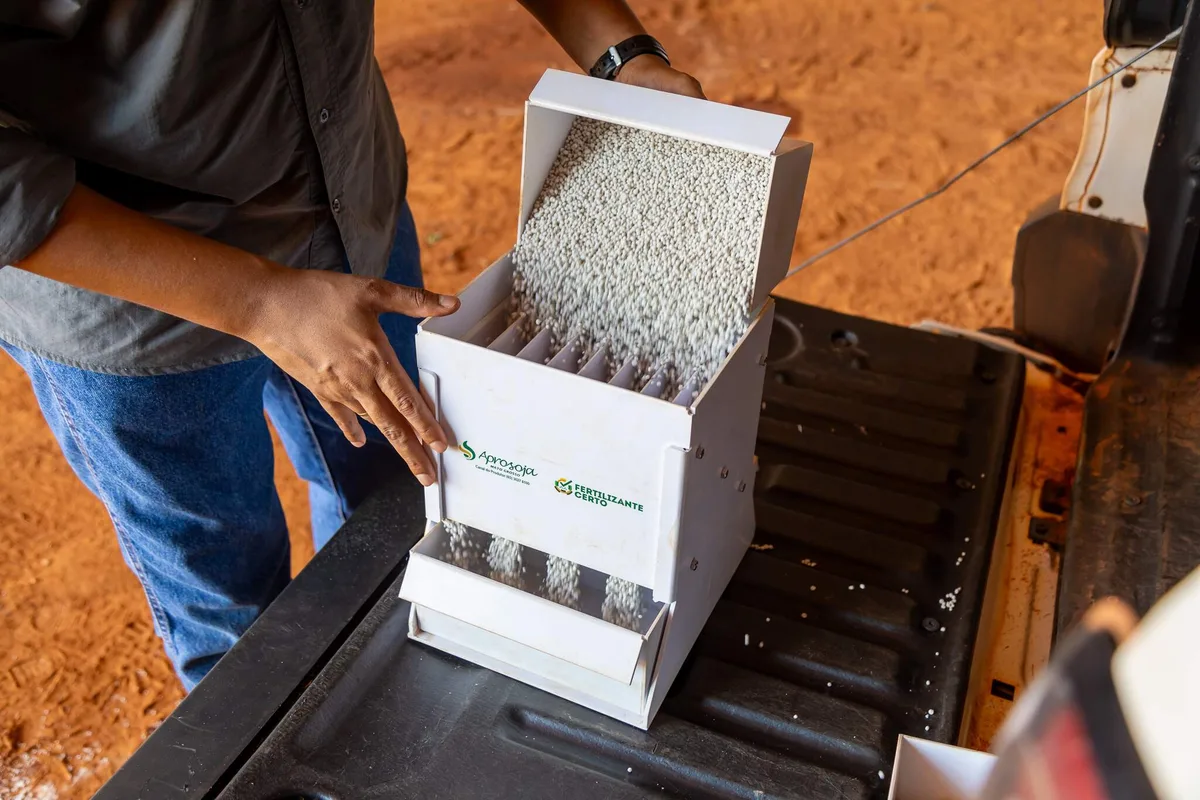 Importação de fertilizantes cai 24,1% em MS e acende alerta para safra de soja