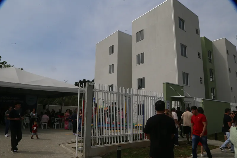 Prefeitura de Curitiba entrega mais 56 apartamentos em residenciais no Boa Vista