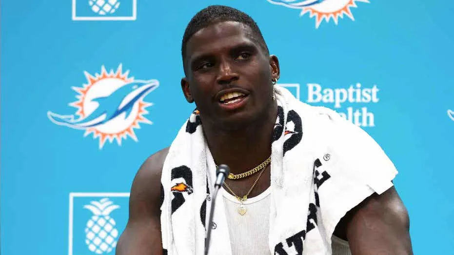 What Would It Take For Your Favorite Team To Sign Tyreek Hill?